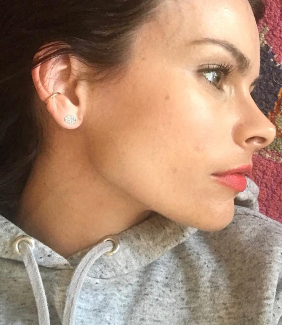 Kelly Oxford - Rounded Ear Cuff