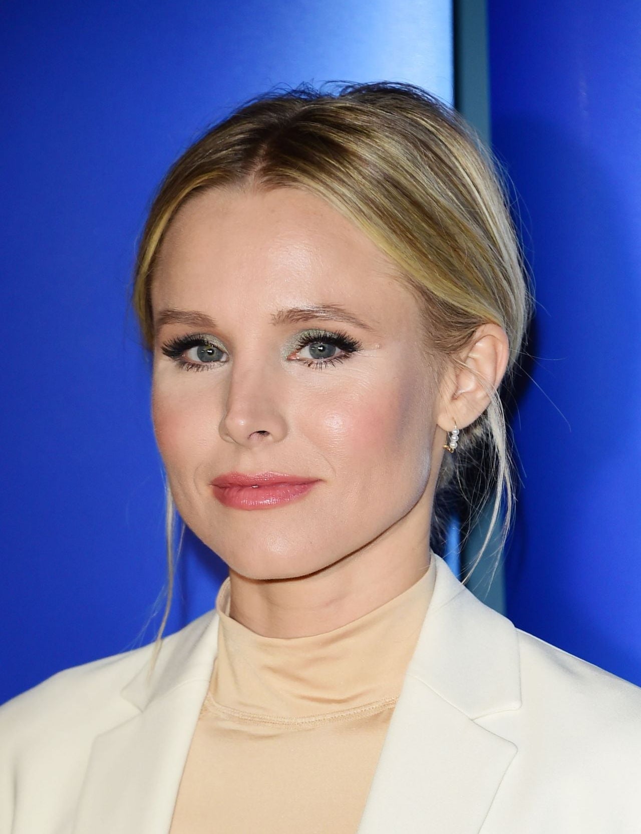 Kristen Bell - Tres Pearl Earring