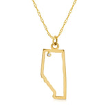 An Alberta necklace in yellow gold with a diamond on a white background. 