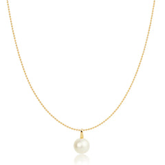 A Perla Necklace on a white background. 