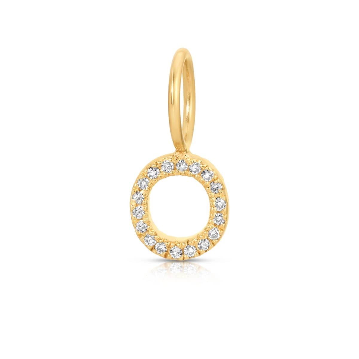 A yellow gold Pavé Letter Charm in O on a white background.